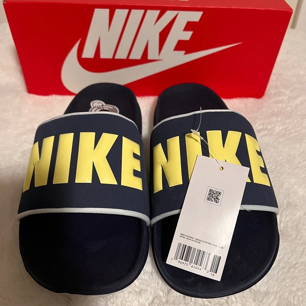 Nike Offcourt Slide Mens Navy Yellow Athletic Pool‎ Beach Sandals Size 8 NWT